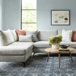 كنب امريكي حرف ال روم - اوف وايت 1