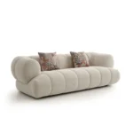 كنبة ثلاثية نوڤولا – بيج، خيار أنيق، يجمع بين الجمال والراحة.