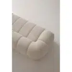 كنبة ثلاثية نوڤولا – بيج، إضافة راقية، لغرفة معيشة عصرية وفاخرة.